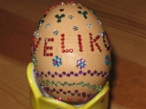 velikonoční vejce s kamínky