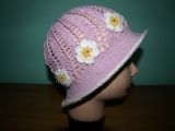 Háčkovaný letní klobouček lila